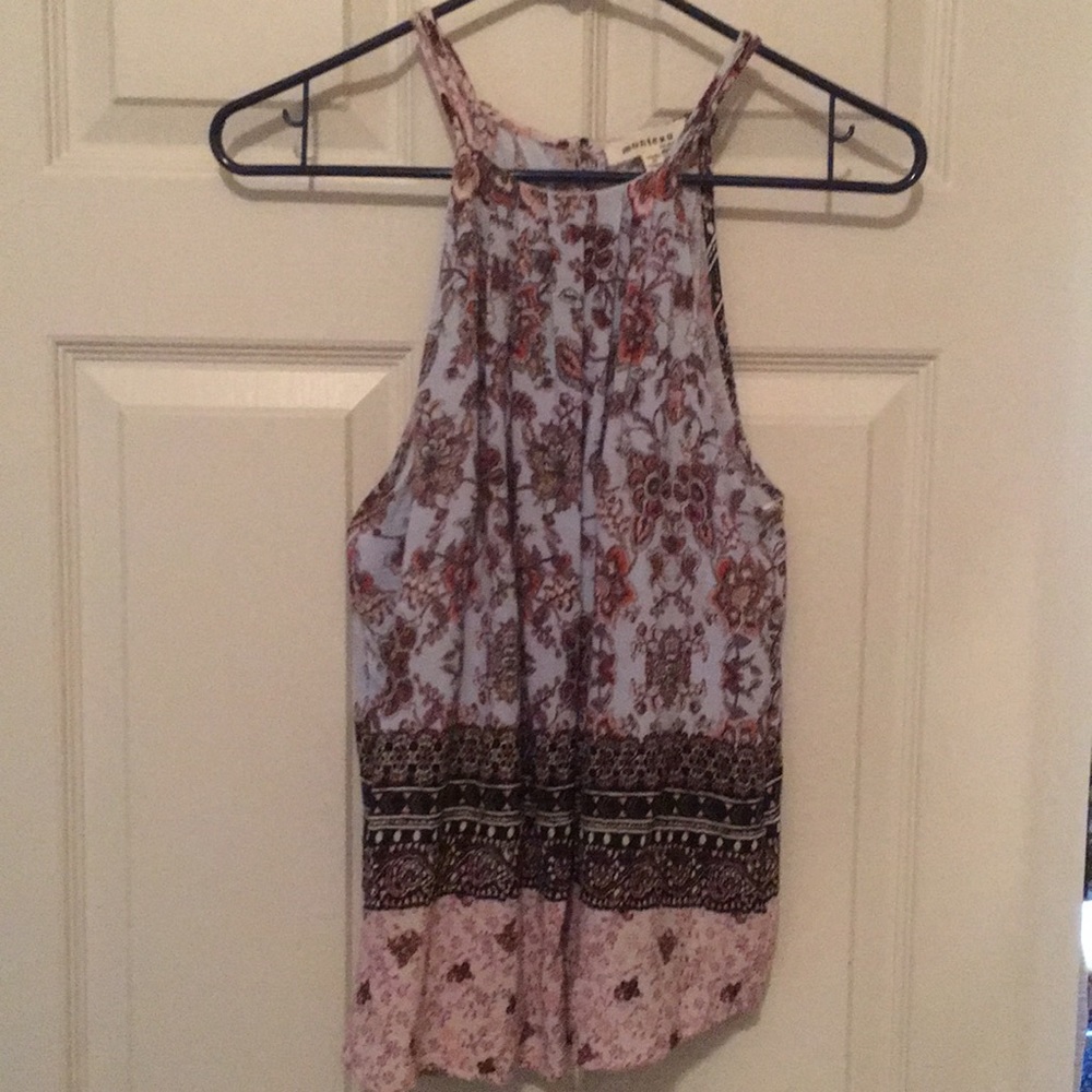 Flowy tank